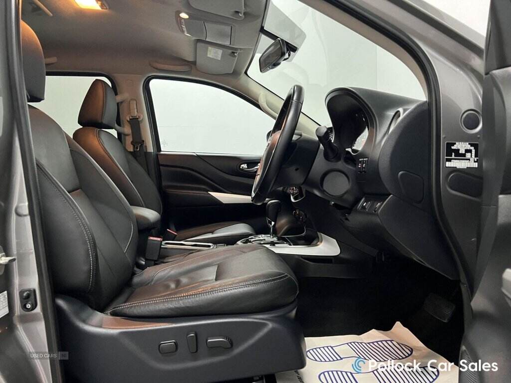 Aug 2021 Nissan Navara Double Cab Pick Up Tekna 2.3dCi 190 TT 4WD Auto