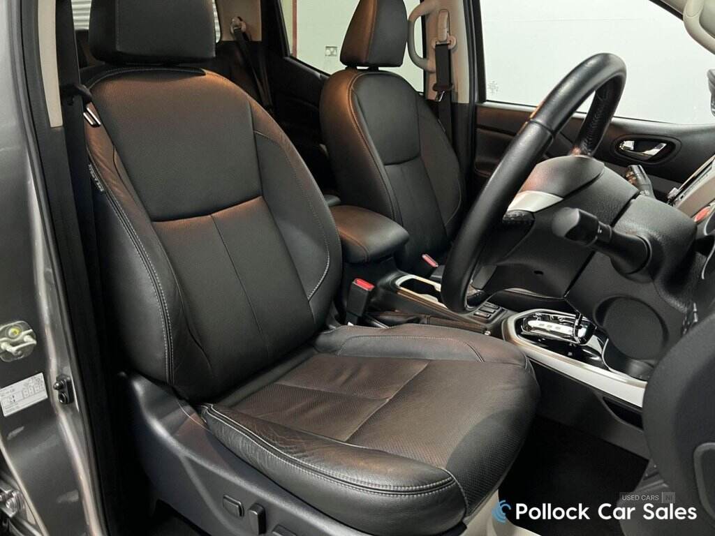 Aug 2021 Nissan Navara Double Cab Pick Up Tekna 2.3dCi 190 TT 4WD Auto