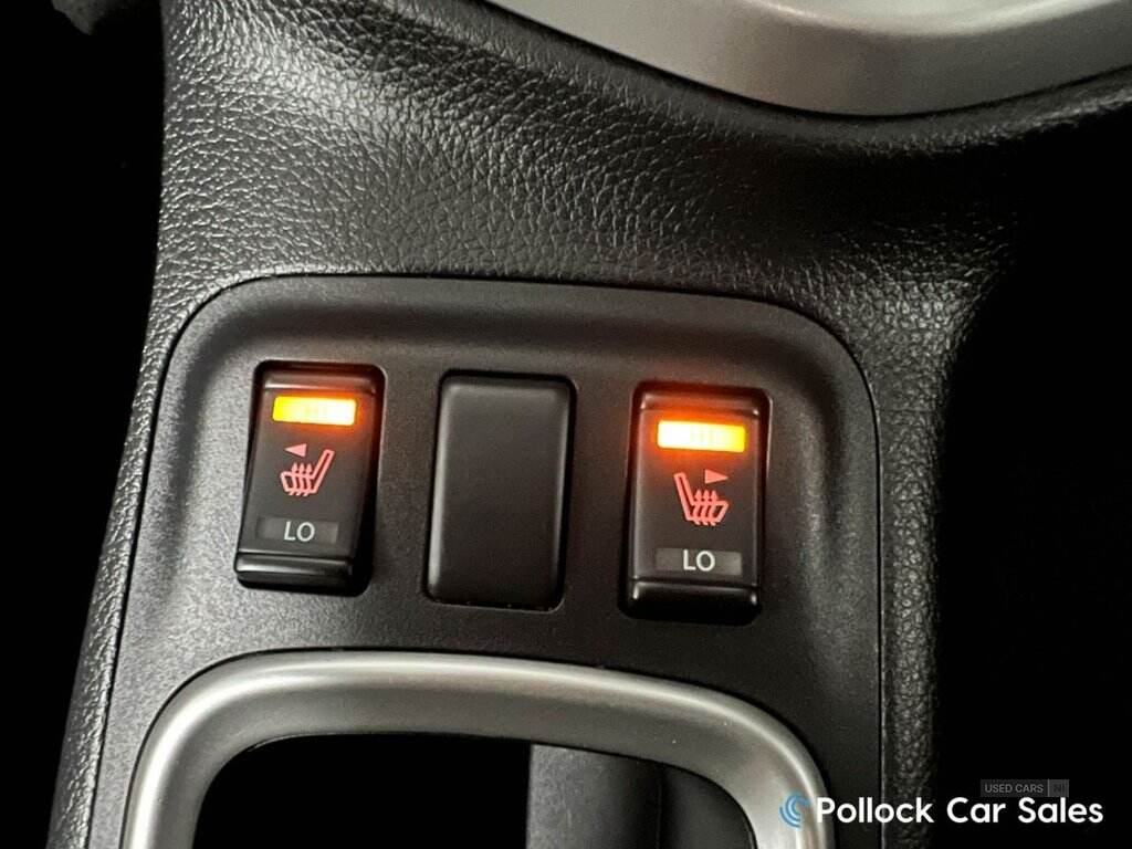 Aug 2021 Nissan Navara Double Cab Pick Up Tekna 2.3dCi 190 TT 4WD Auto