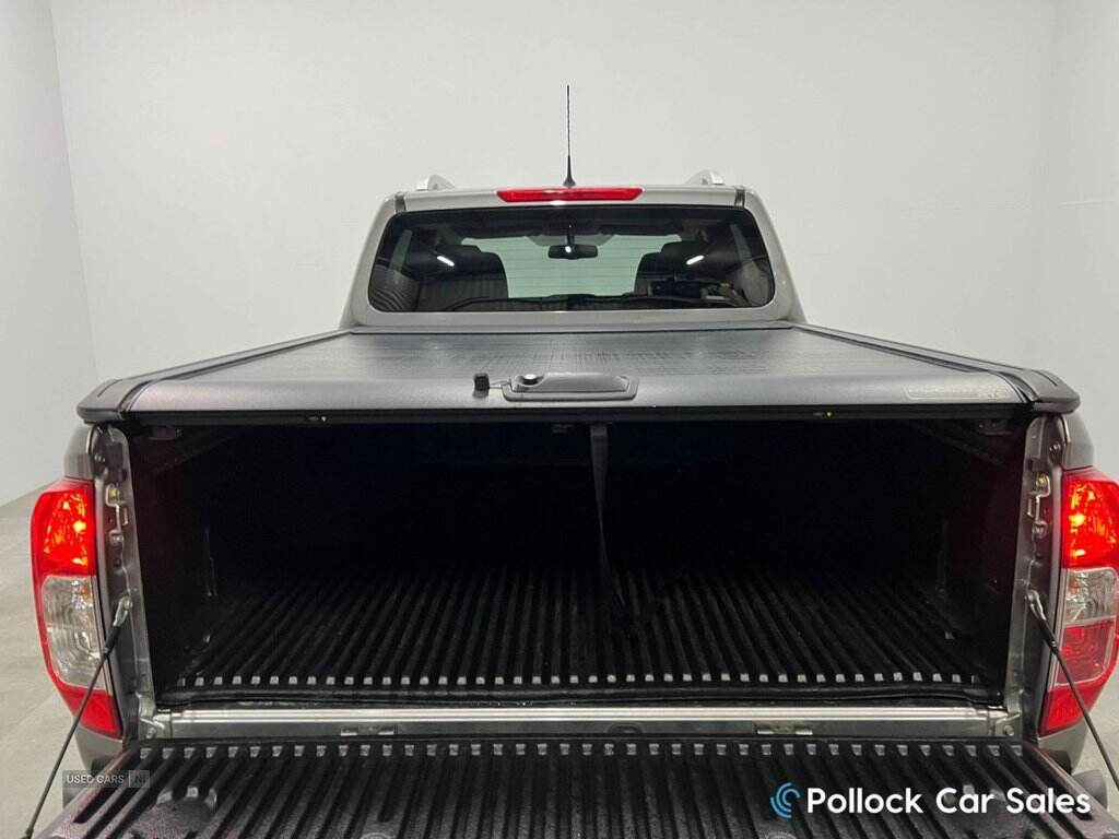 Aug 2021 Nissan Navara Double Cab Pick Up Tekna 2.3dCi 190 TT 4WD Auto