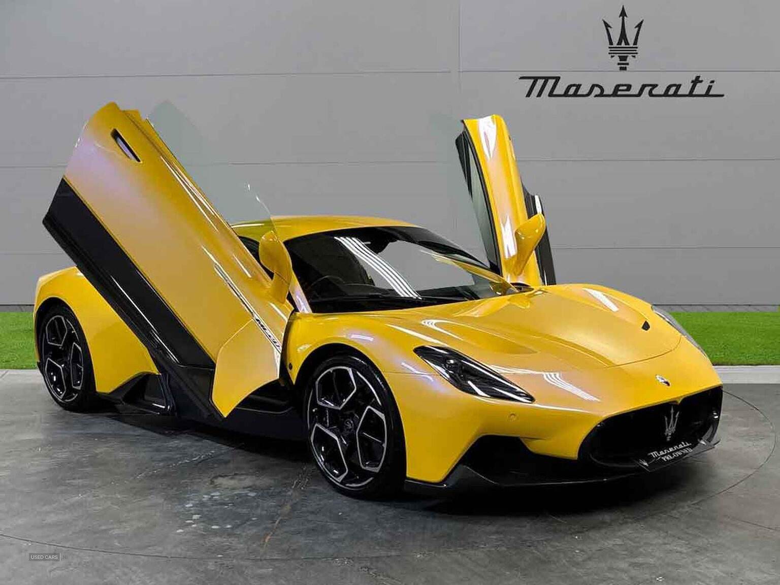 Nov 2022 Maserati MC20 V6 2Dr Auto [Ext Carbon Pack]