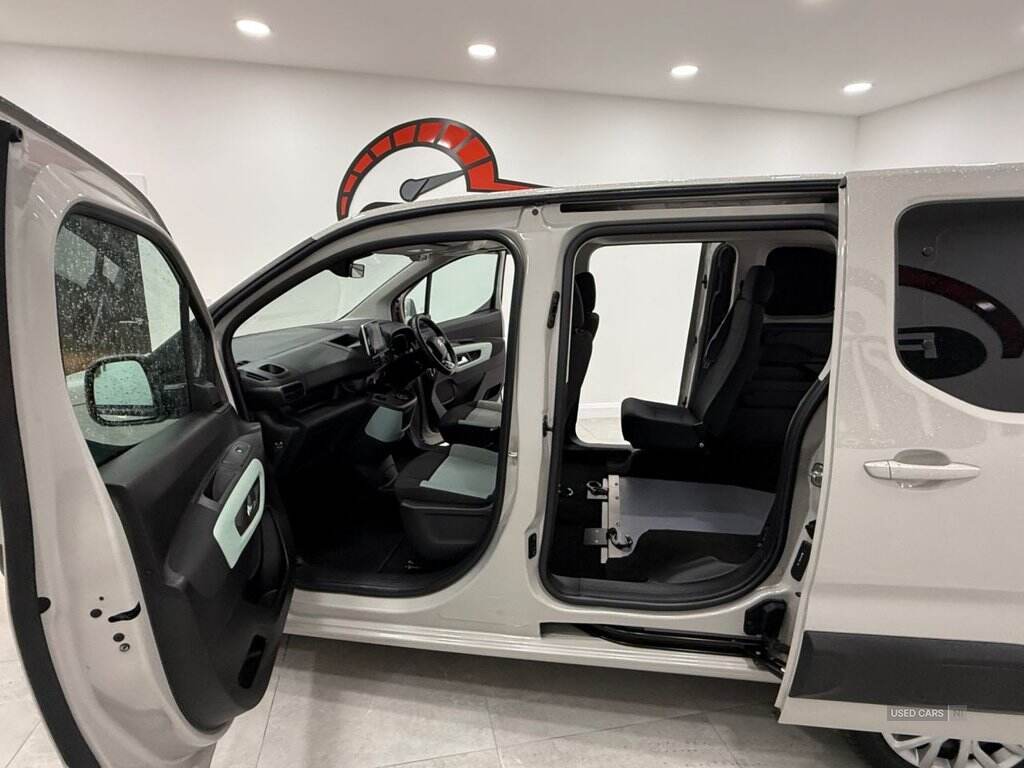 Aug 2020 Citroen Berlingo 1.5 BlueHDi 130 Feel M 5dr EAT8