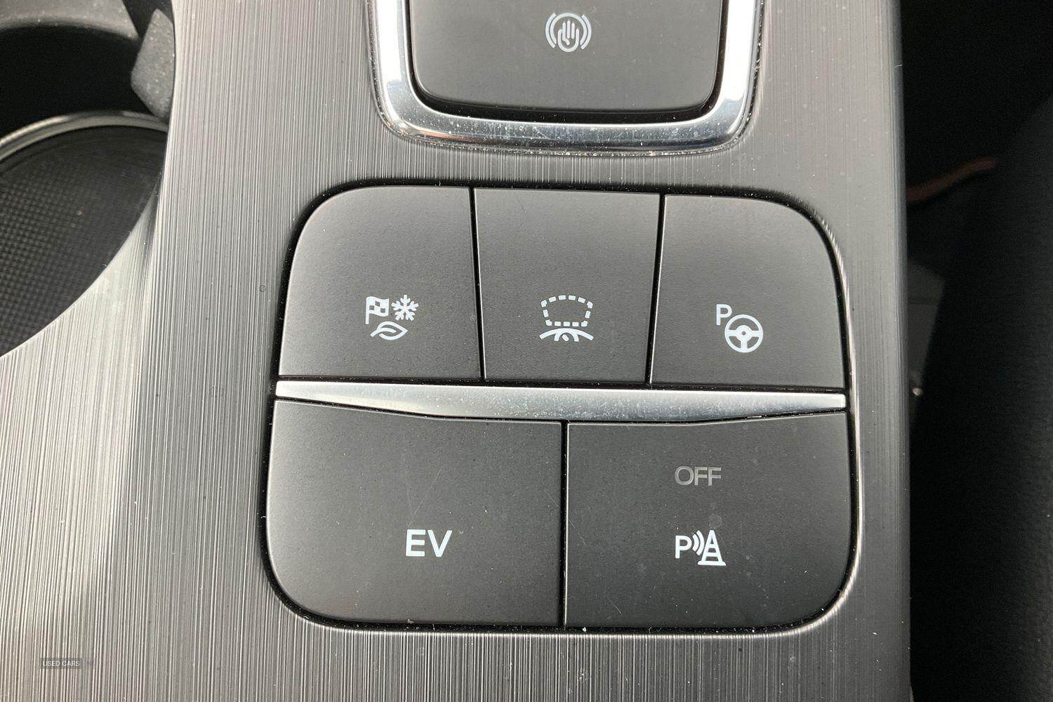  2023 Ford Kuga 2.5 PHEV ST-Line X Edition 5dr CVT**REAR CAMERA - HEATED SEATS &amp; STEERING WHEEL - APPLE CARPLAY - ACTIVE PARK ASSIST - WIRELESS PHONE CHARGER - HUD**
