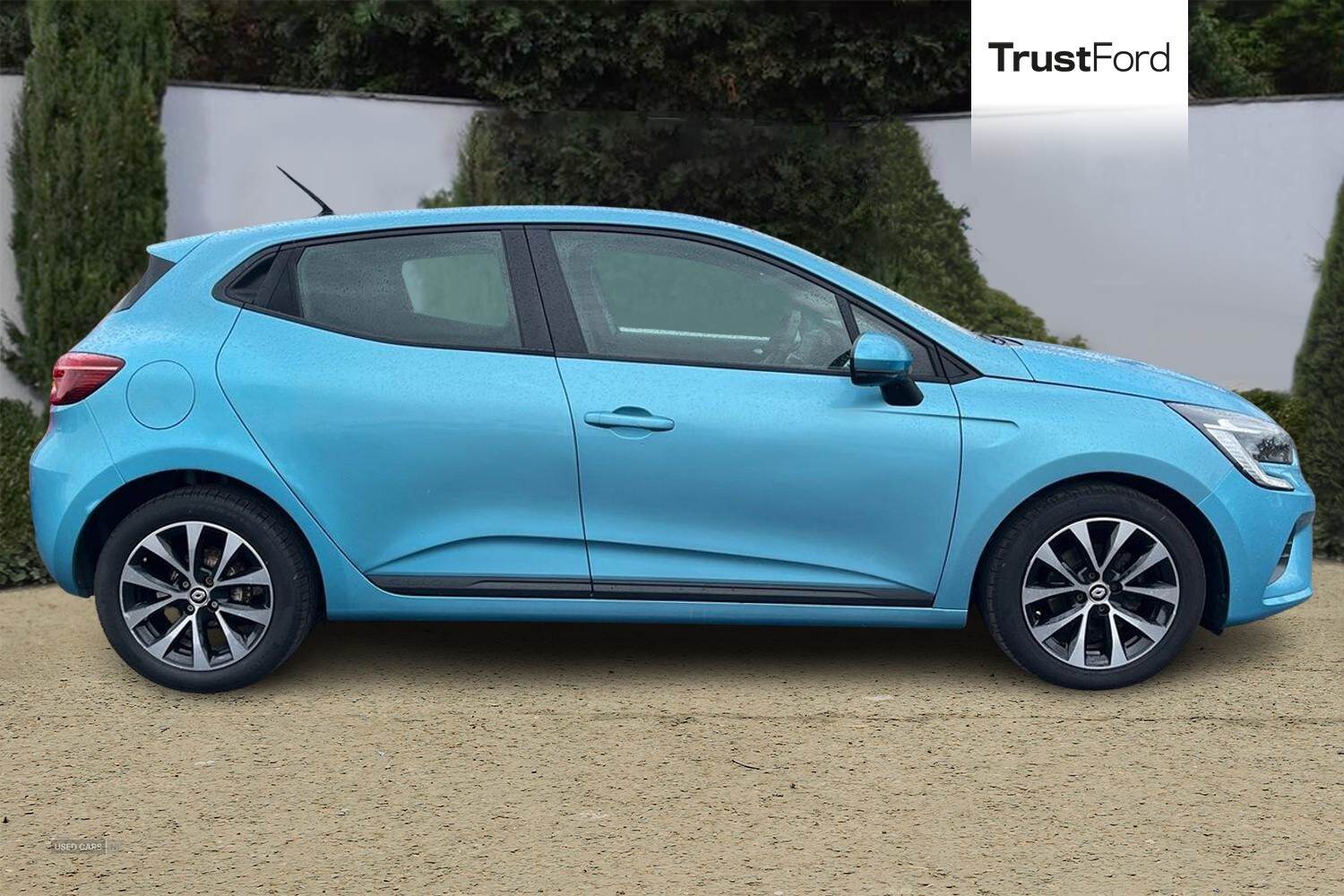 Jan 2022 Renault Clio 1.0 TCe 90 Iconic 5dr