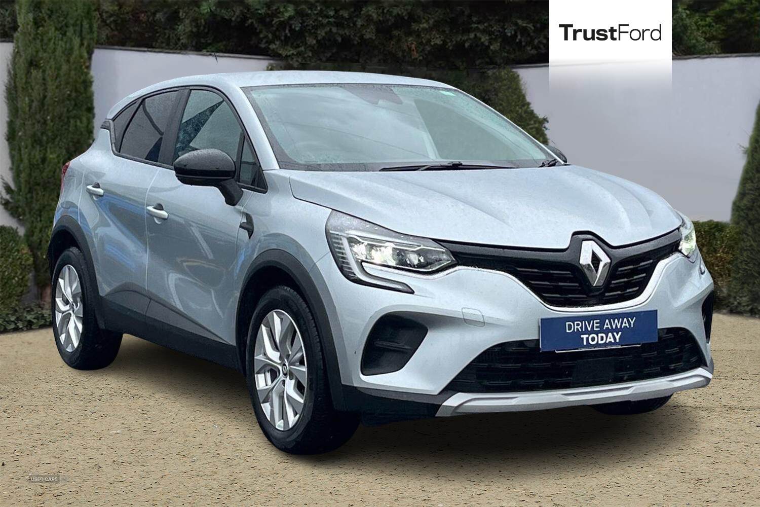 Feb 2022 Renault Captur 1.3 TCE 140 Iconic 5dr EDC