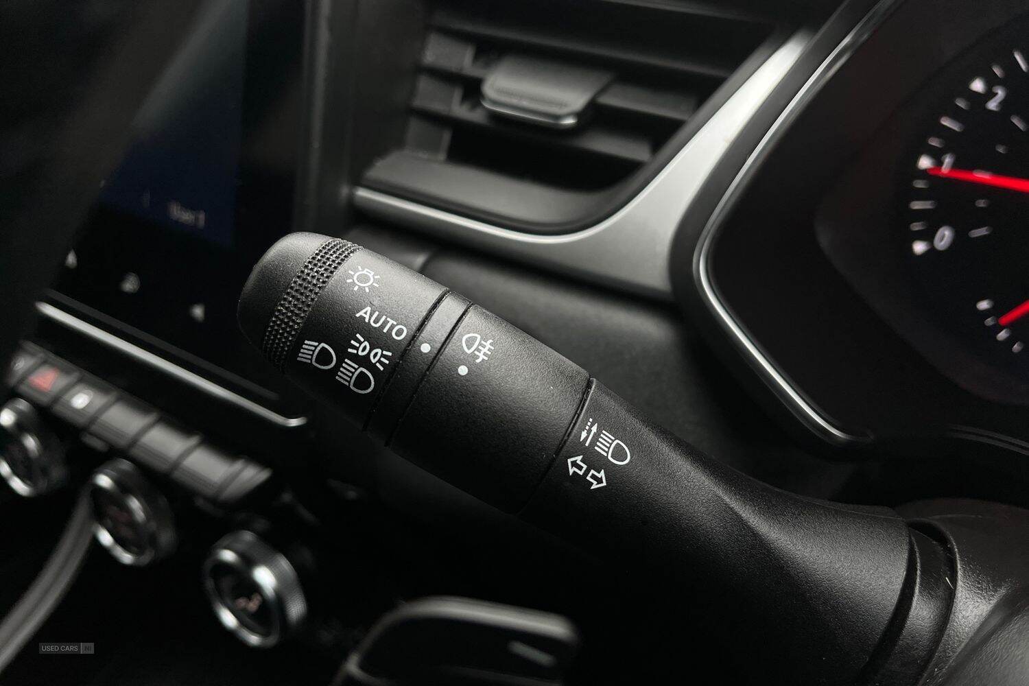 Feb 2022 Renault Captur 1.3 TCE 140 Iconic 5dr EDC