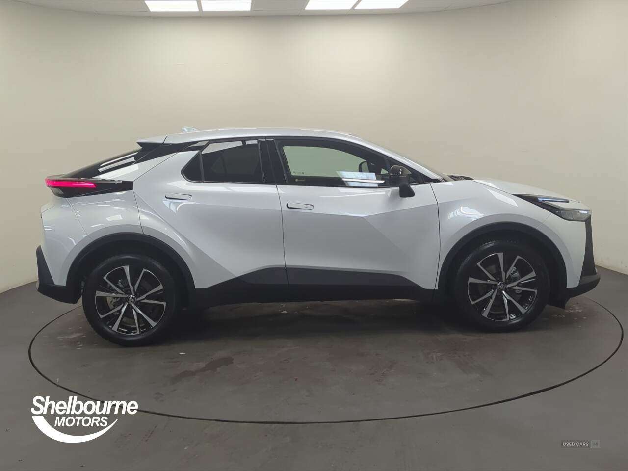 Mar 2025 Toyota C-HR 1.8 Hybrid Design 5dr CVT