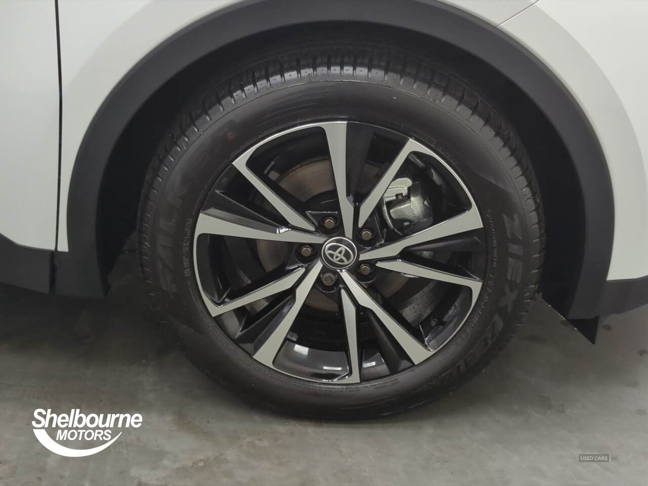 Mar 2025 Toyota C-HR 1.8 Hybrid Design 5dr CVT