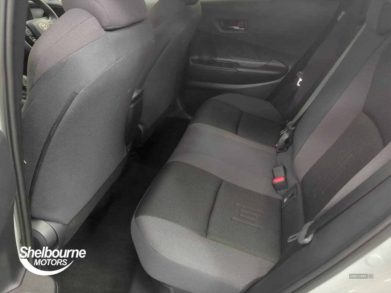 Mar 2025 Toyota C-HR 1.8 Hybrid Design 5dr CVT