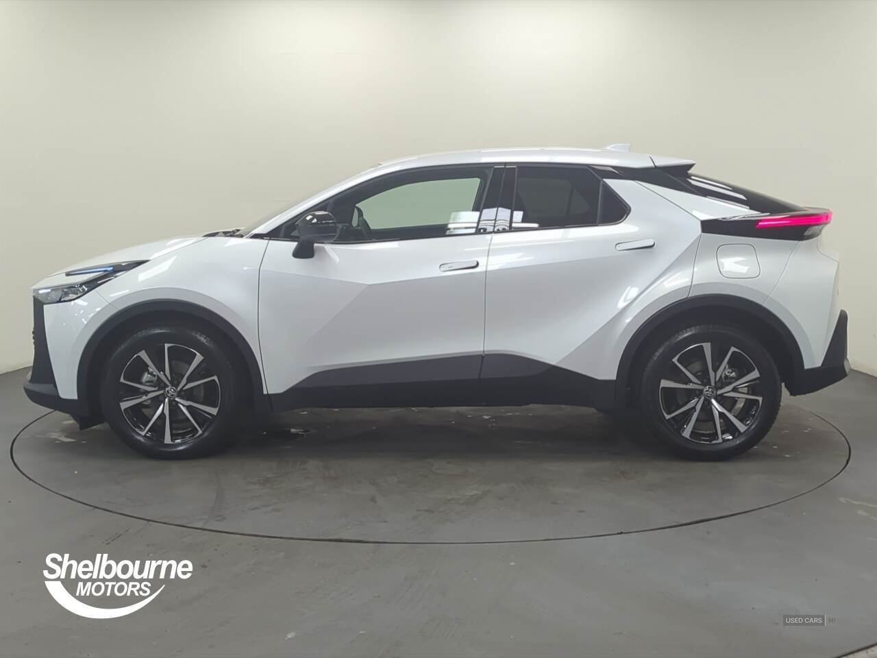 Mar 2025 Toyota C-HR 1.8 Hybrid Design 5dr CVT