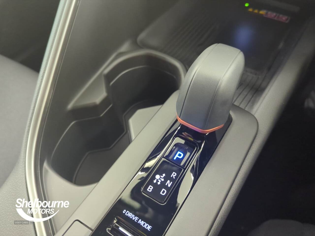 Mar 2025 Toyota C-HR 1.8 Hybrid Design 5dr CVT