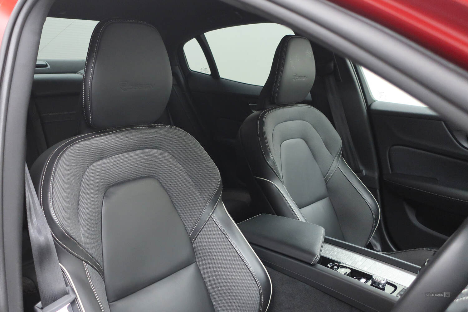 Jun 2020 Volvo S60 2.0 T5 R DESIGN Plus 4dr Auto