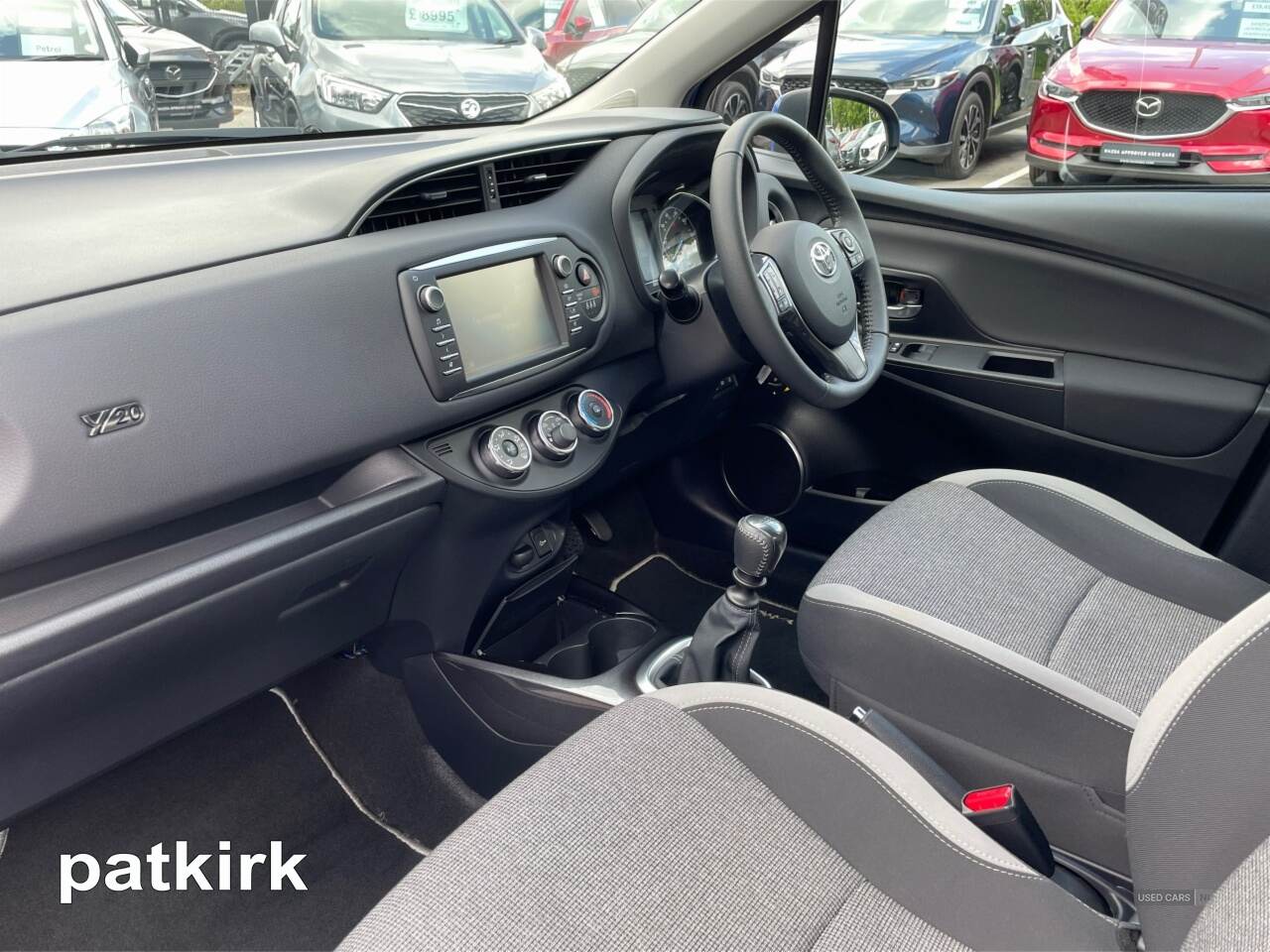 Jan 2020 Toyota Yaris 1.5 VVT-i Y20 5dr [Bi-tone]