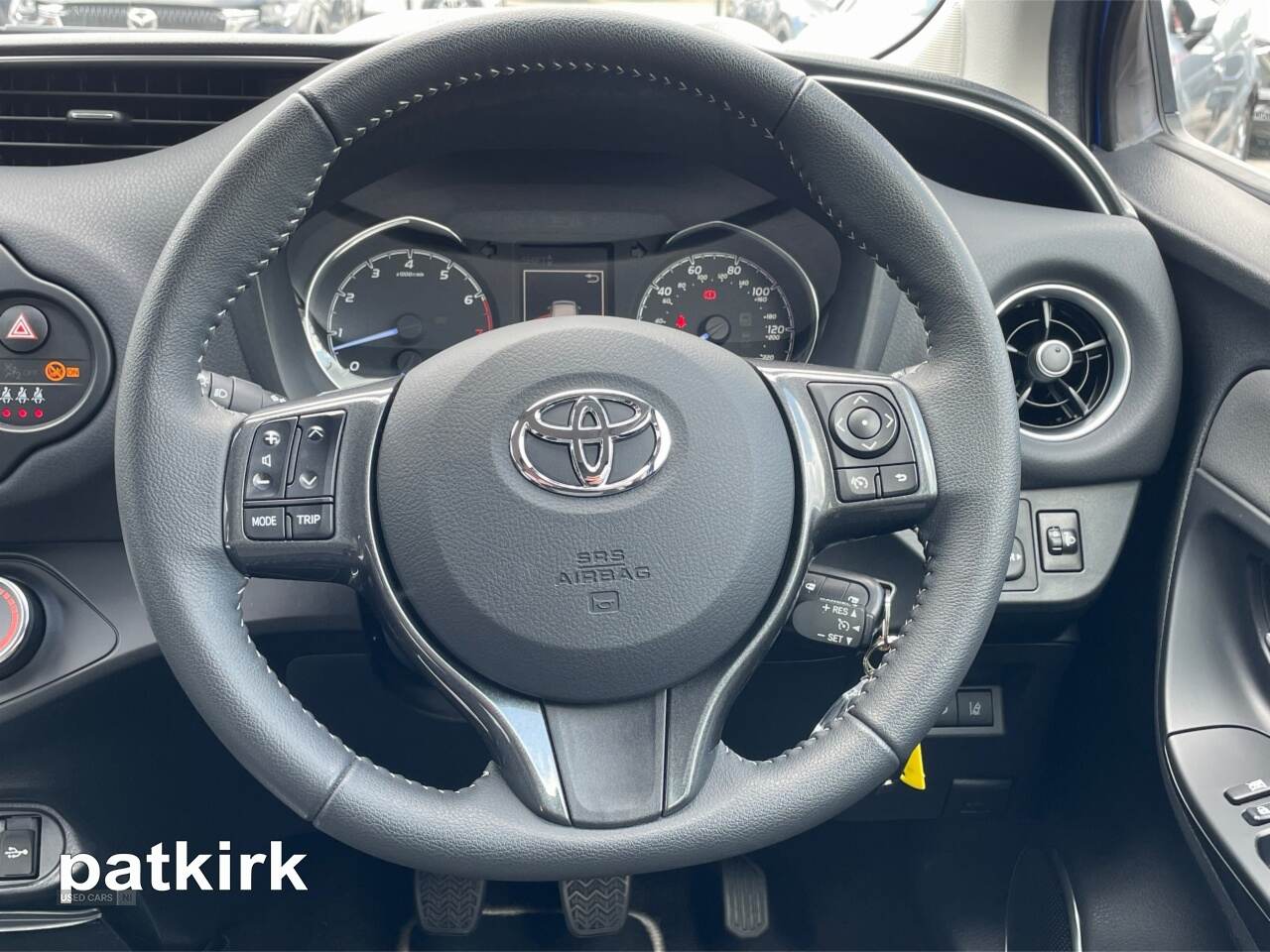 Jan 2020 Toyota Yaris 1.5 VVT-i Y20 5dr [Bi-tone]
