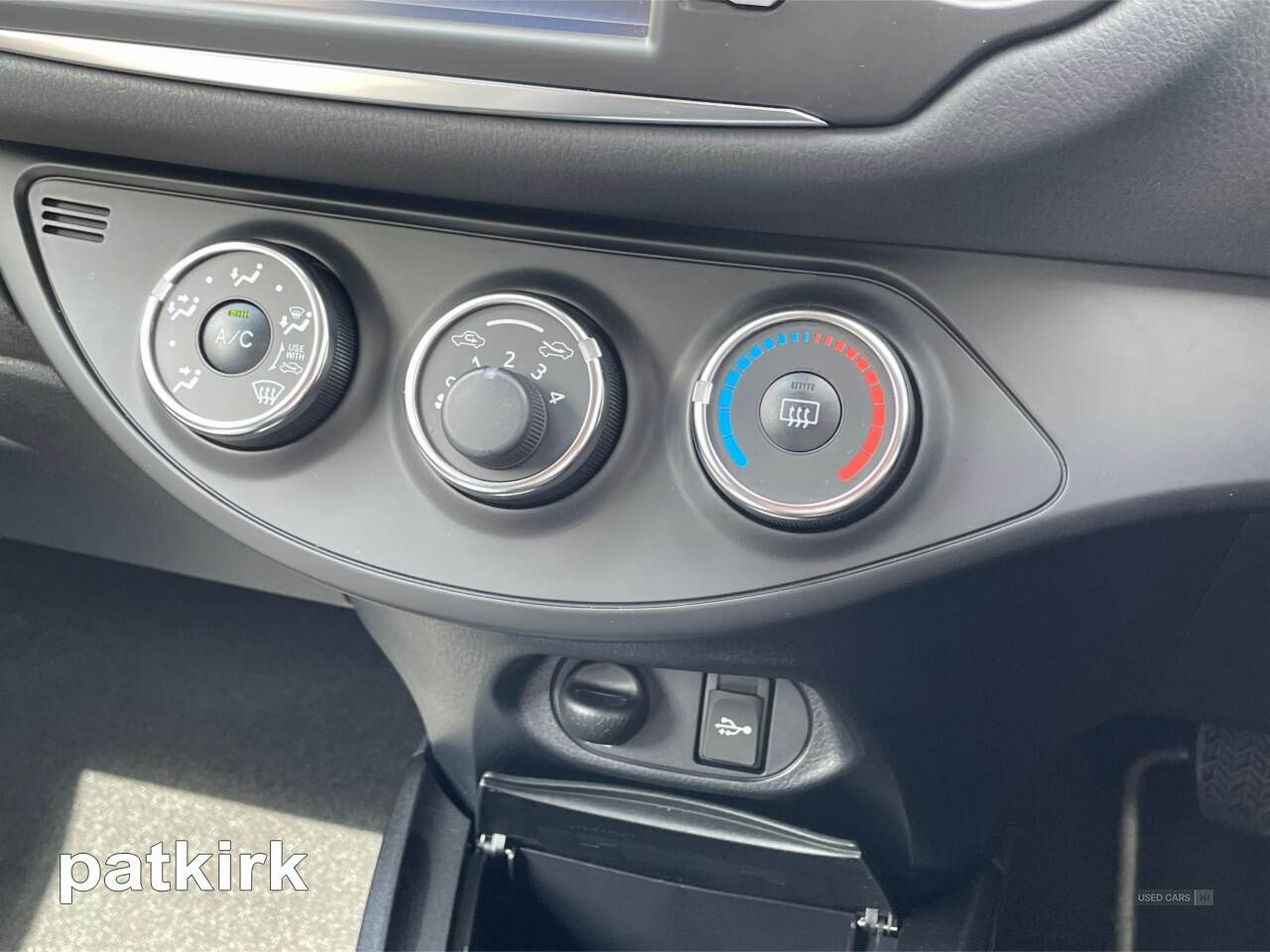 Jan 2020 Toyota Yaris 1.5 VVT-i Y20 5dr [Bi-tone]