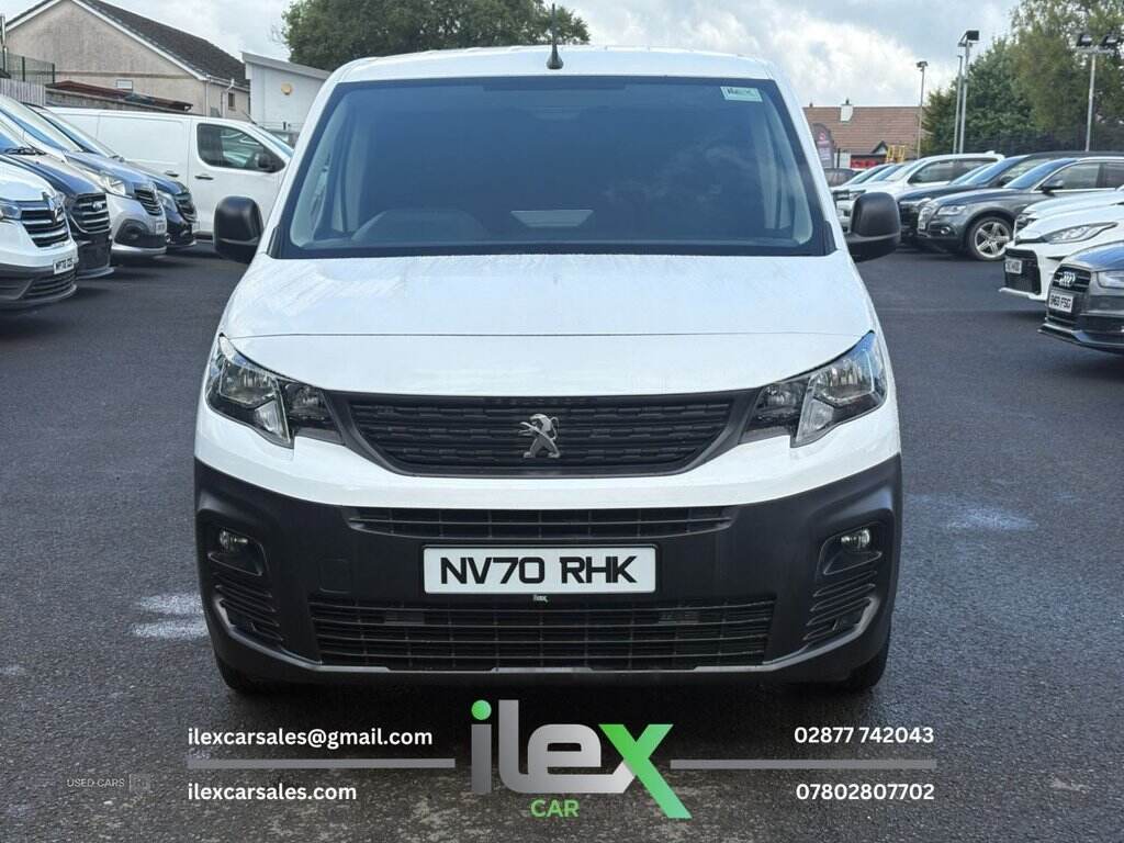 Jan 2021 Peugeot Partner 1000 1.5 BlueHDi 100 Professional Van