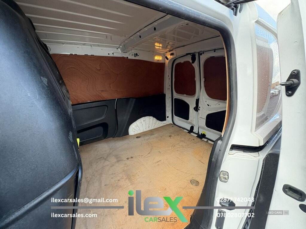 Jan 2021 Peugeot Partner 1000 1.5 BlueHDi 100 Professional Van