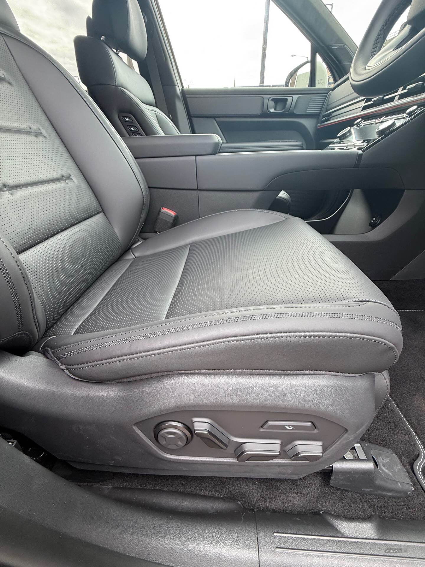 Hyundai Santa Fe ESTATE in Down