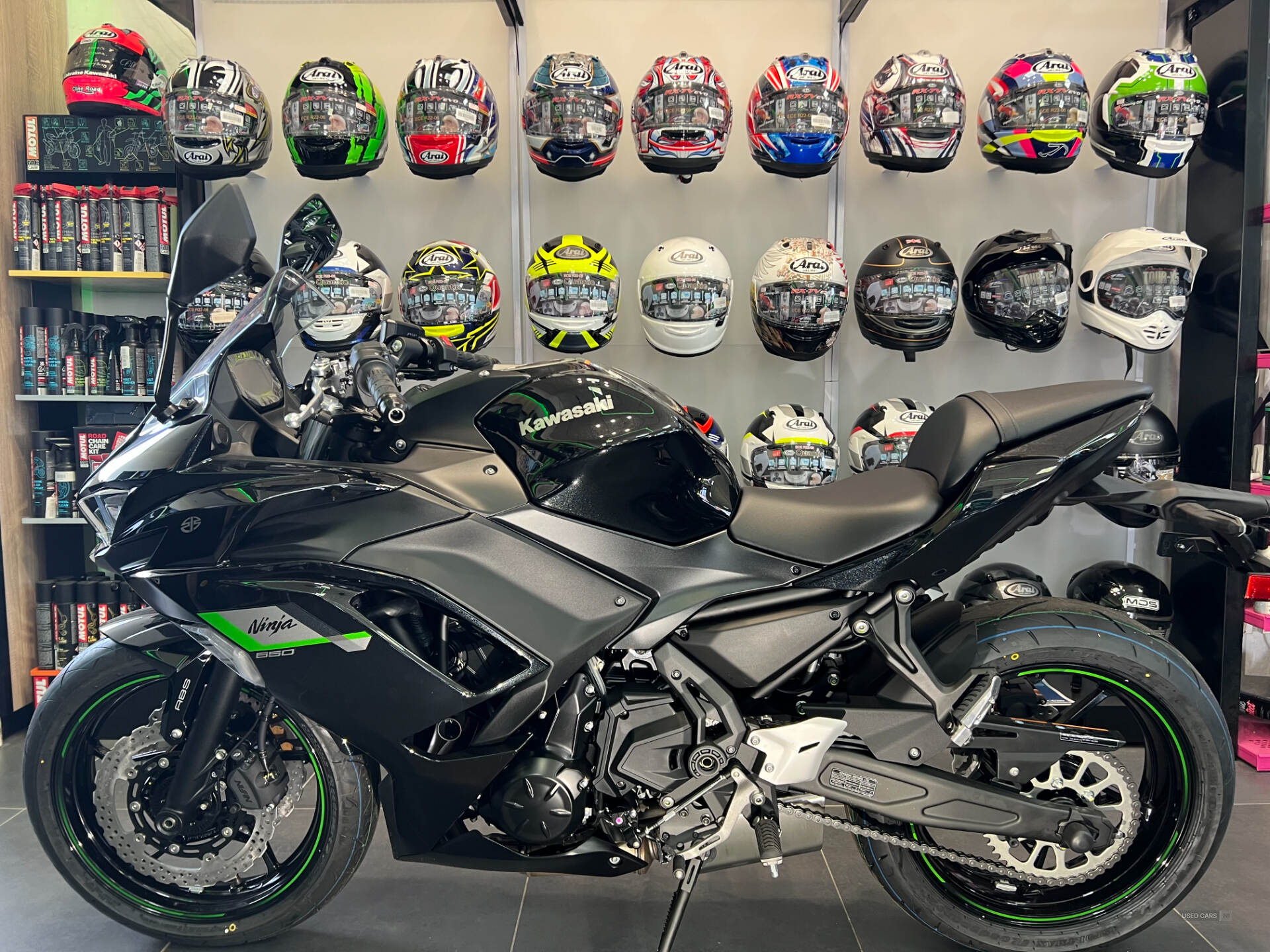   Kawasaki Ninja 2025 KAWASAKI NINJA 650 IN METALLIC SPARK BLACK