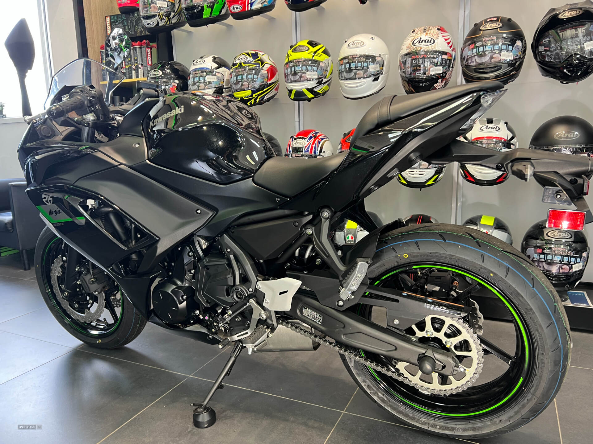   Kawasaki Ninja 2025 KAWASAKI NINJA 650 IN METALLIC SPARK BLACK