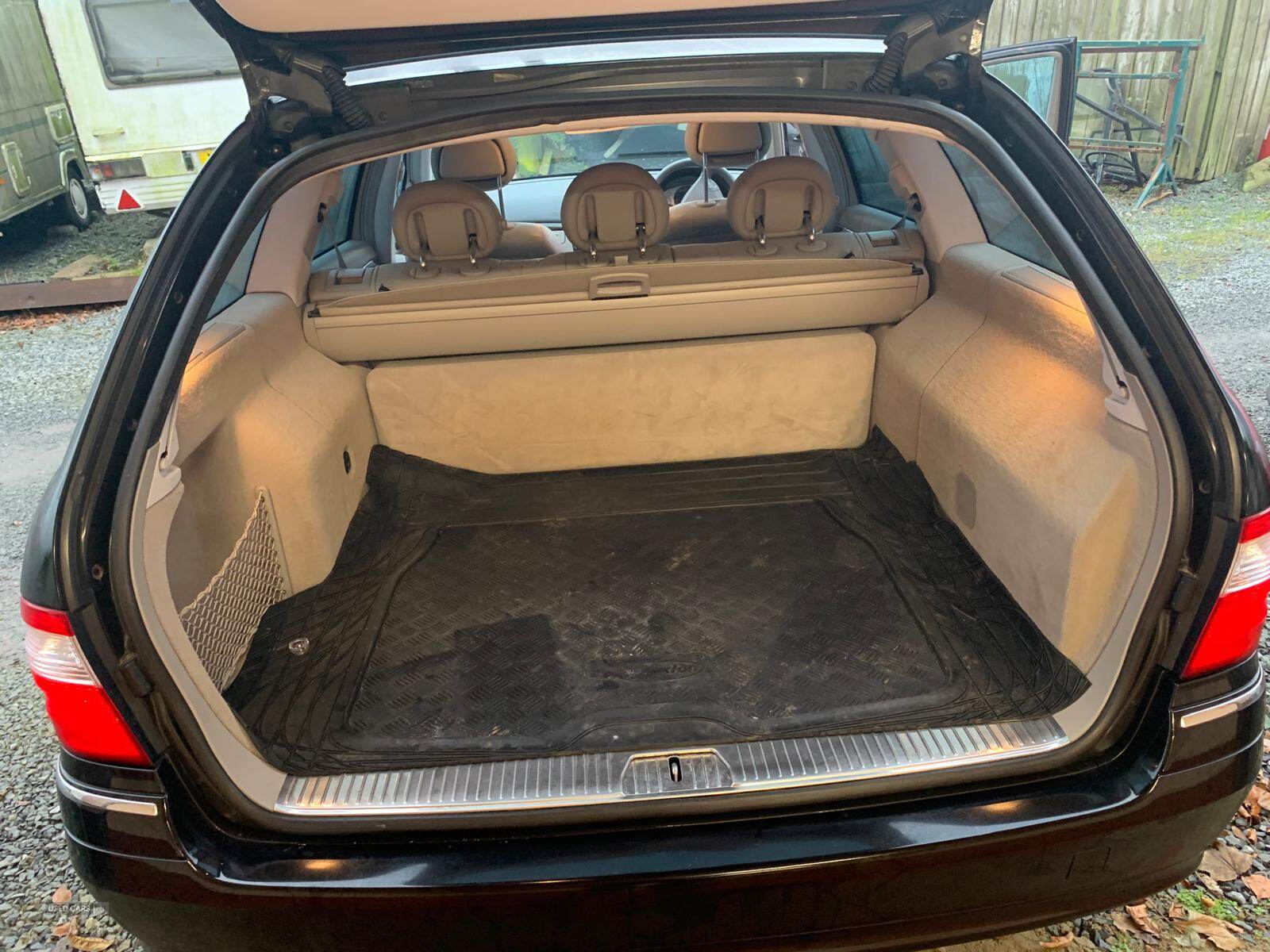 2005 Mercedes E-Class Avantgarde