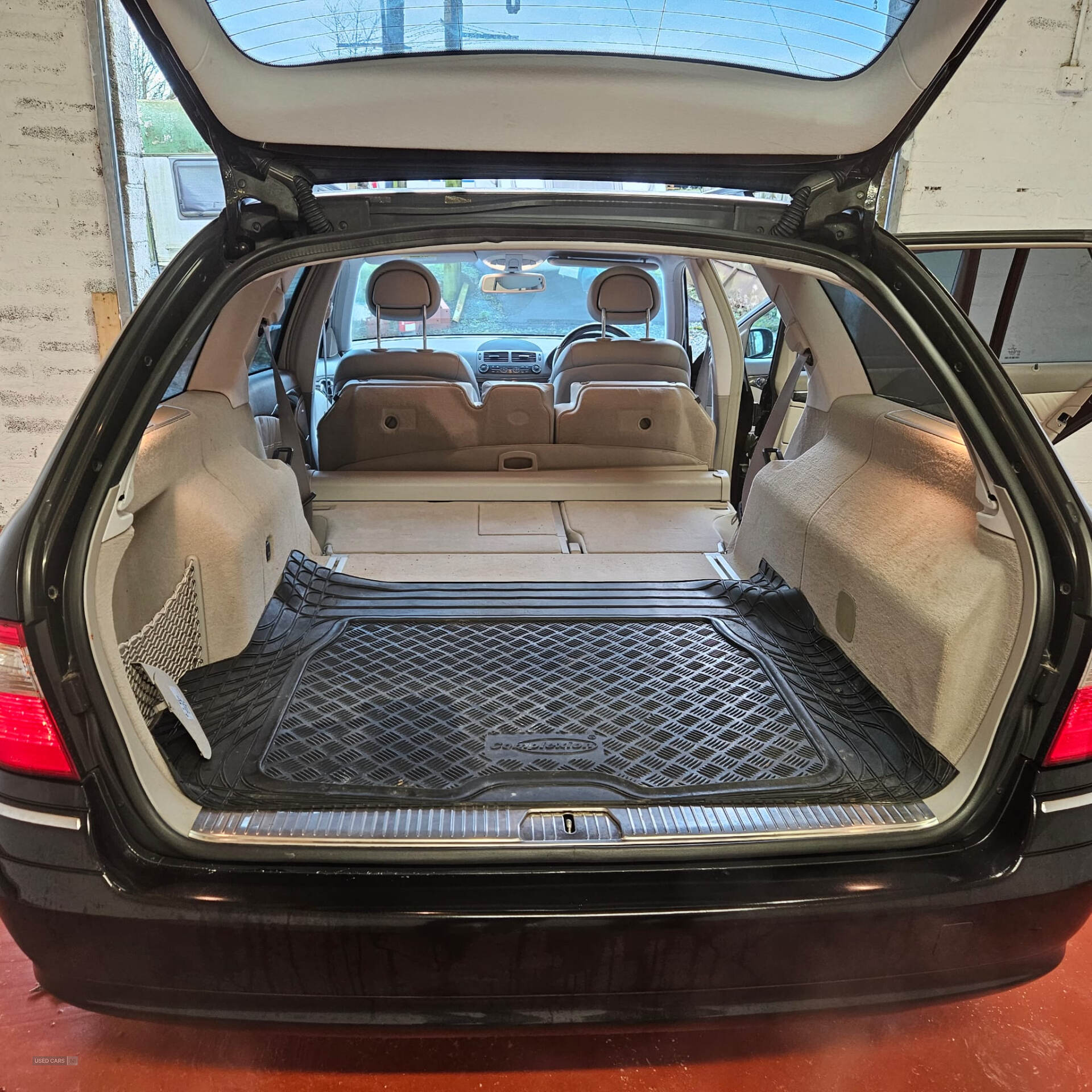2005 Mercedes E-Class Avantgarde