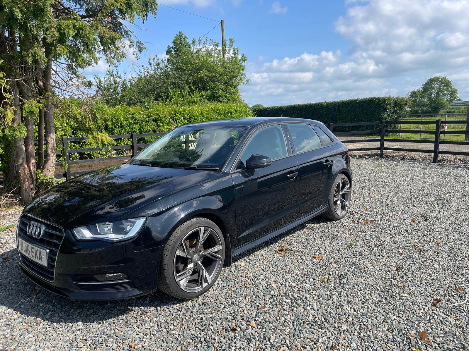 Apr 2016 Audi A3 1.6 TDI Ultra 110 SE Technik 5dr