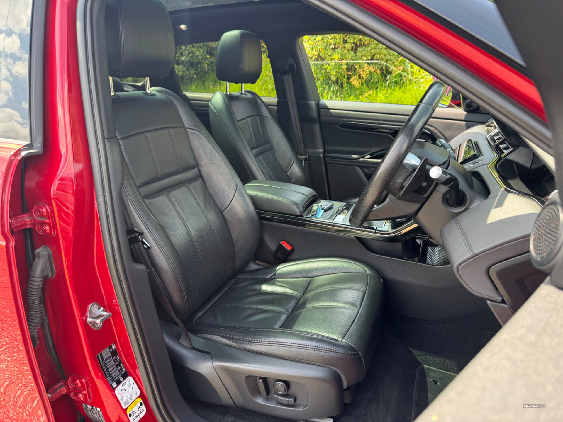 Mar 2019 Land Rover Range Rover Evoque 2.0 D180 R-Dynamic SE 5dr Auto