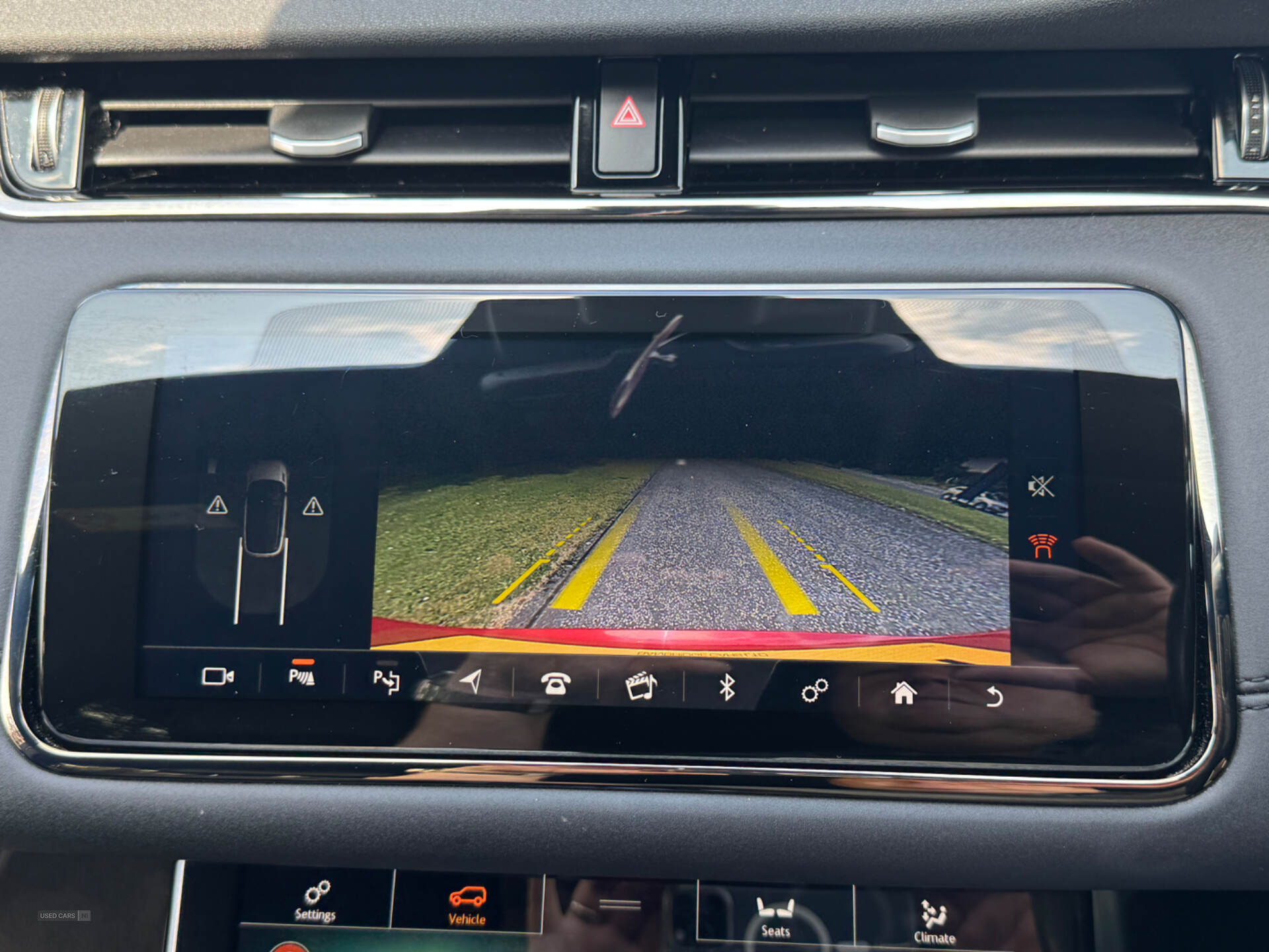 Mar 2019 Land Rover Range Rover Evoque 2.0 D180 R-Dynamic SE 5dr Auto