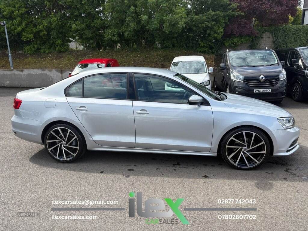 Dec 2014 Volkswagen Jetta 2.0 TDI SE 4dr DSG