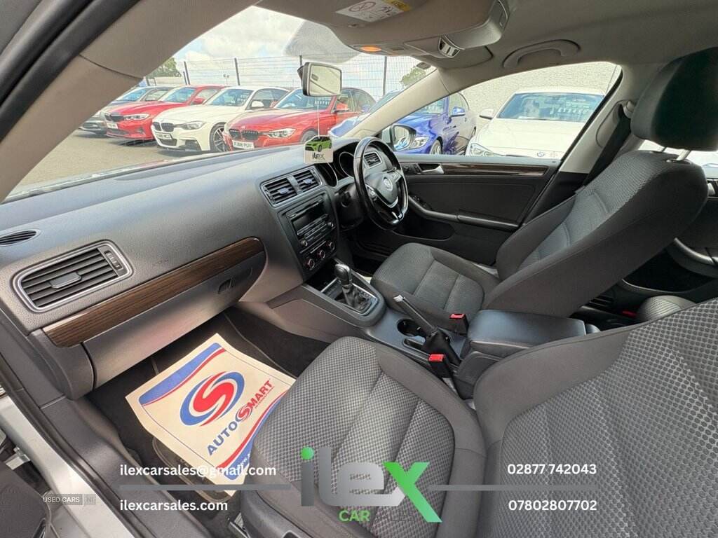 Dec 2014 Volkswagen Jetta 2.0 TDI SE 4dr DSG