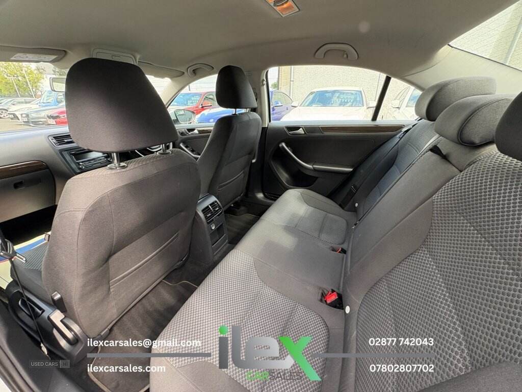 Dec 2014 Volkswagen Jetta 2.0 TDI SE 4dr DSG