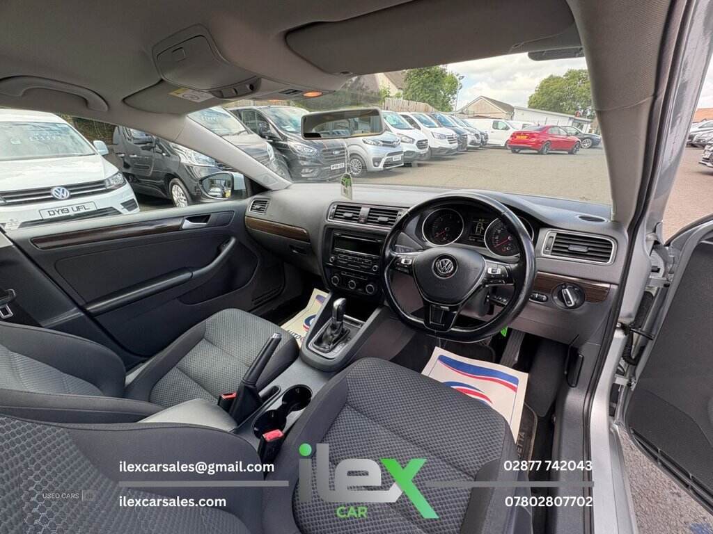 Dec 2014 Volkswagen Jetta 2.0 TDI SE 4dr DSG