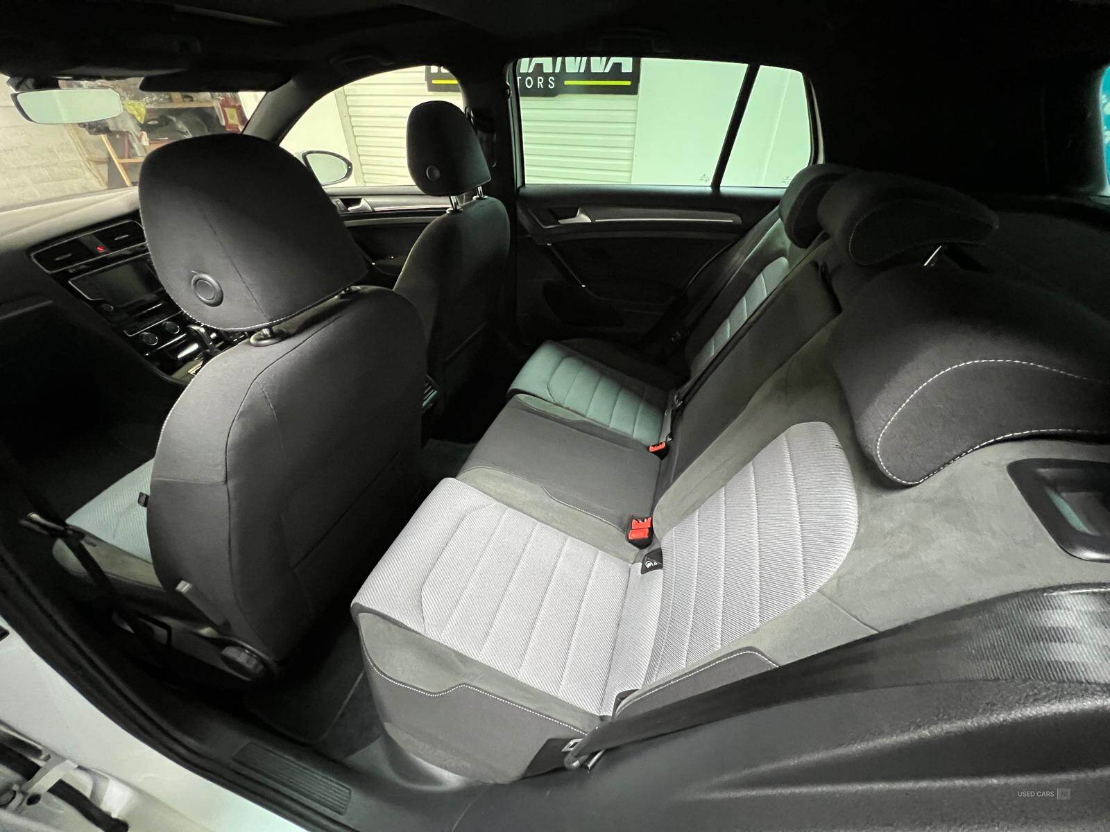 Mar 2017 Volkswagen Golf 2.0 TDI R-Line Edition 5dr DSG