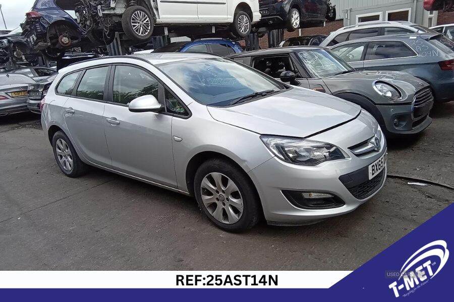 Jan 2016 Vauxhall Astra 1.6 CDTi 16V ecoFLEX Design 5dr