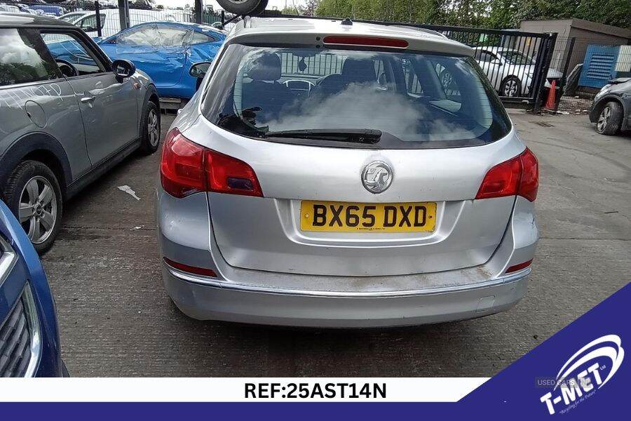 Jan 2016 Vauxhall Astra 1.6 CDTi 16V ecoFLEX Design 5dr