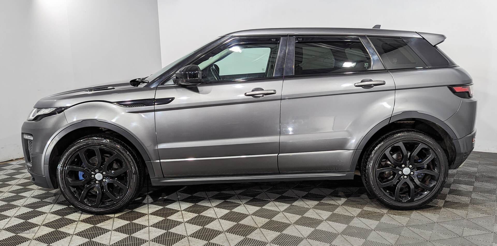 Mar 2016 Land Rover Range Rover Evoque 2.0 TD4 HSE Dynamic 5dr