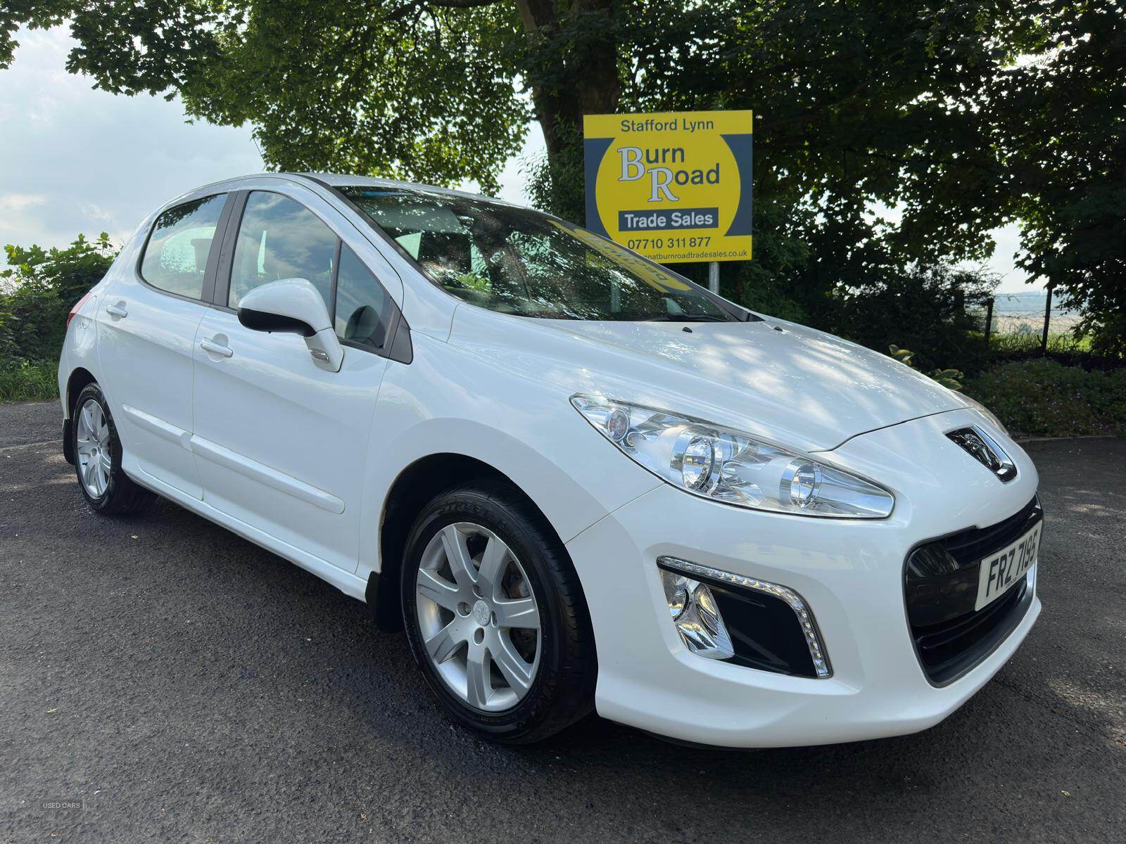 Apr 2013 Peugeot 308 1.6 HDi 92 Active 5dr [Sat Nav]