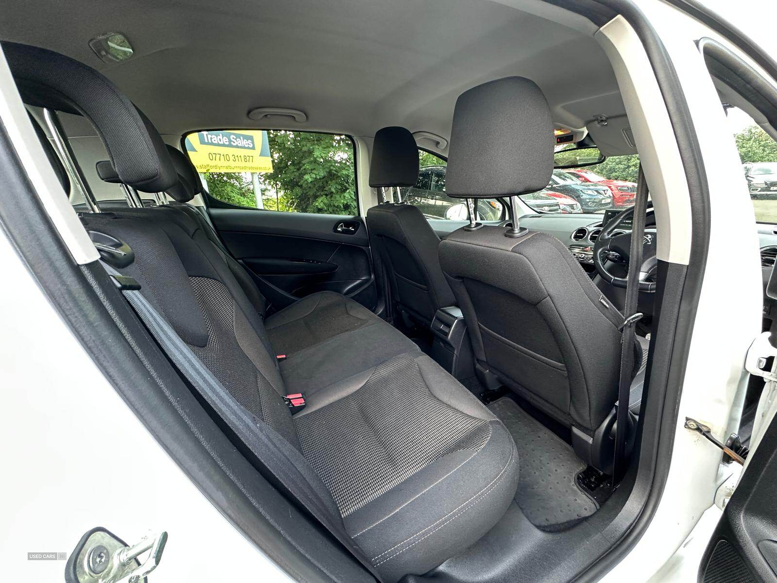 Apr 2013 Peugeot 308 1.6 HDi 92 Active 5dr [Sat Nav]