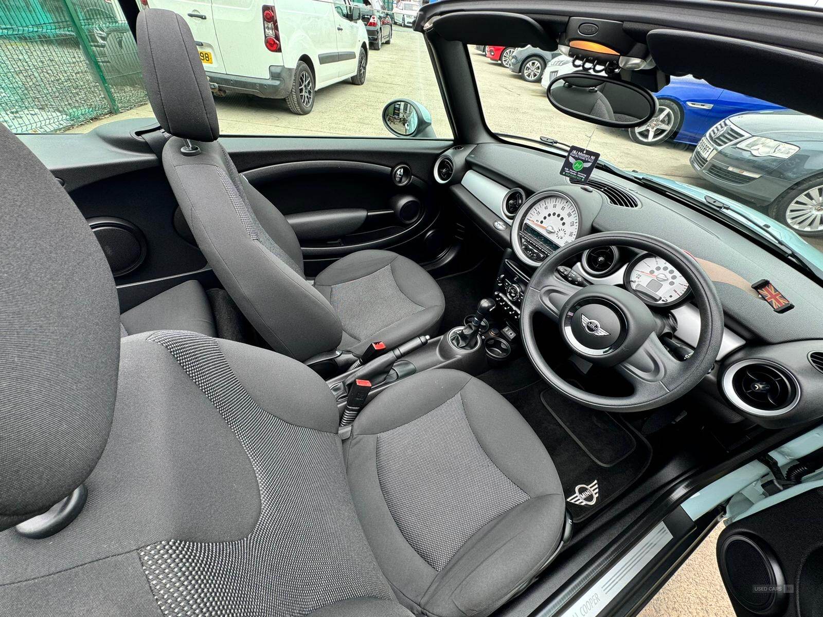 Sep 2013 MINI Convertible 1.6 Cooper 2dr Auto