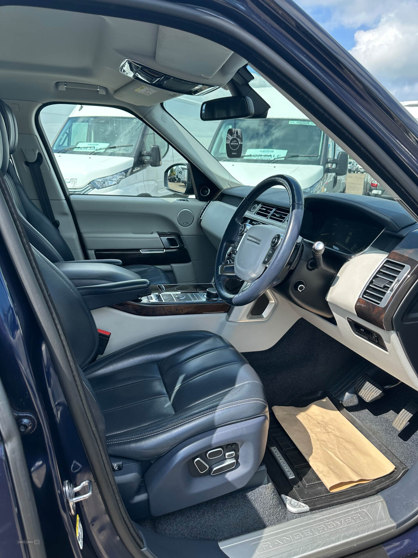 Feb 2015 Land Rover Range Rover 4.4 SDV8 Vogue SE 4dr Auto
