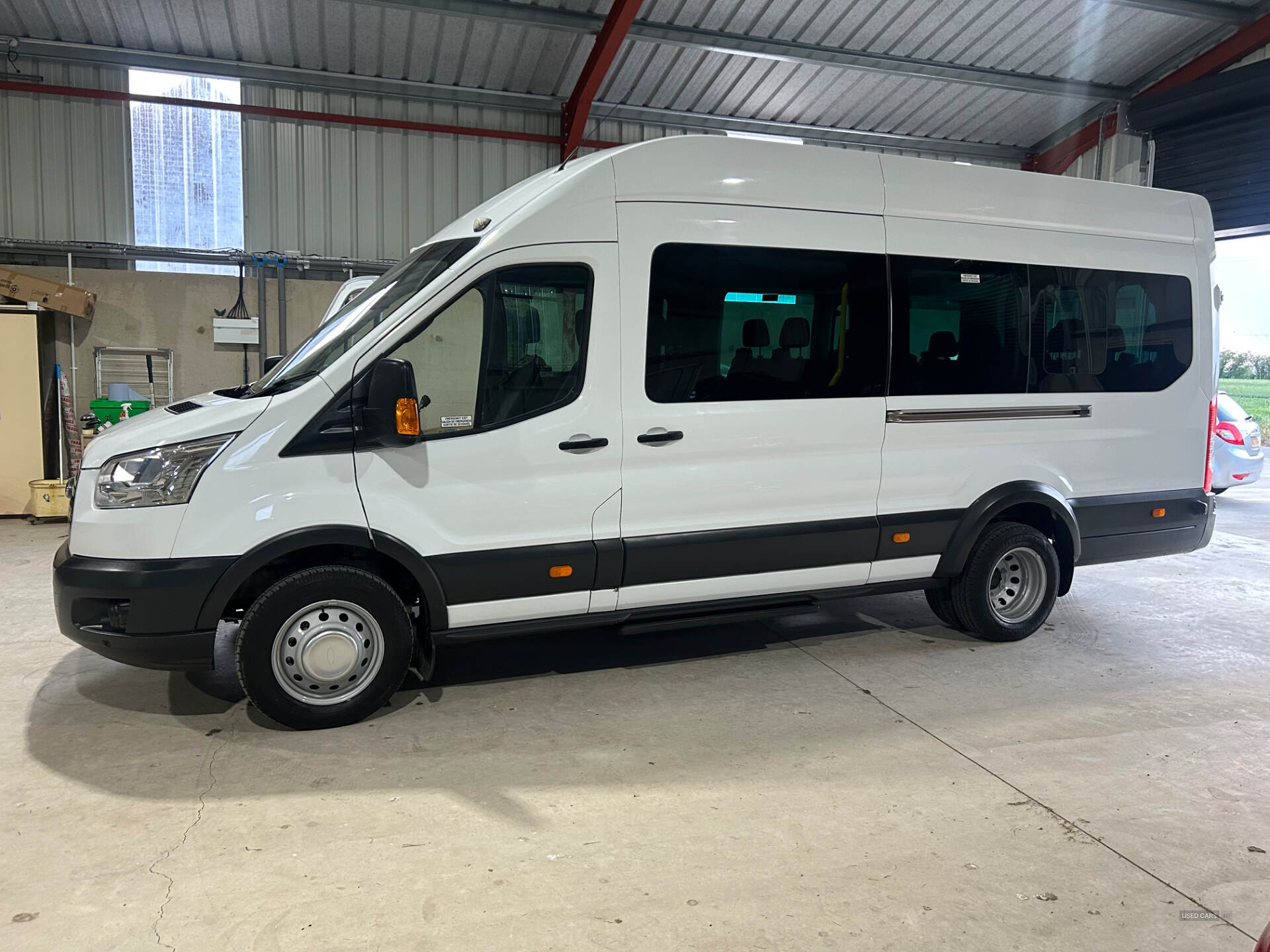 May 2018 Ford Transit 2.2 TDCi 125ps H3 18 Seater Trend