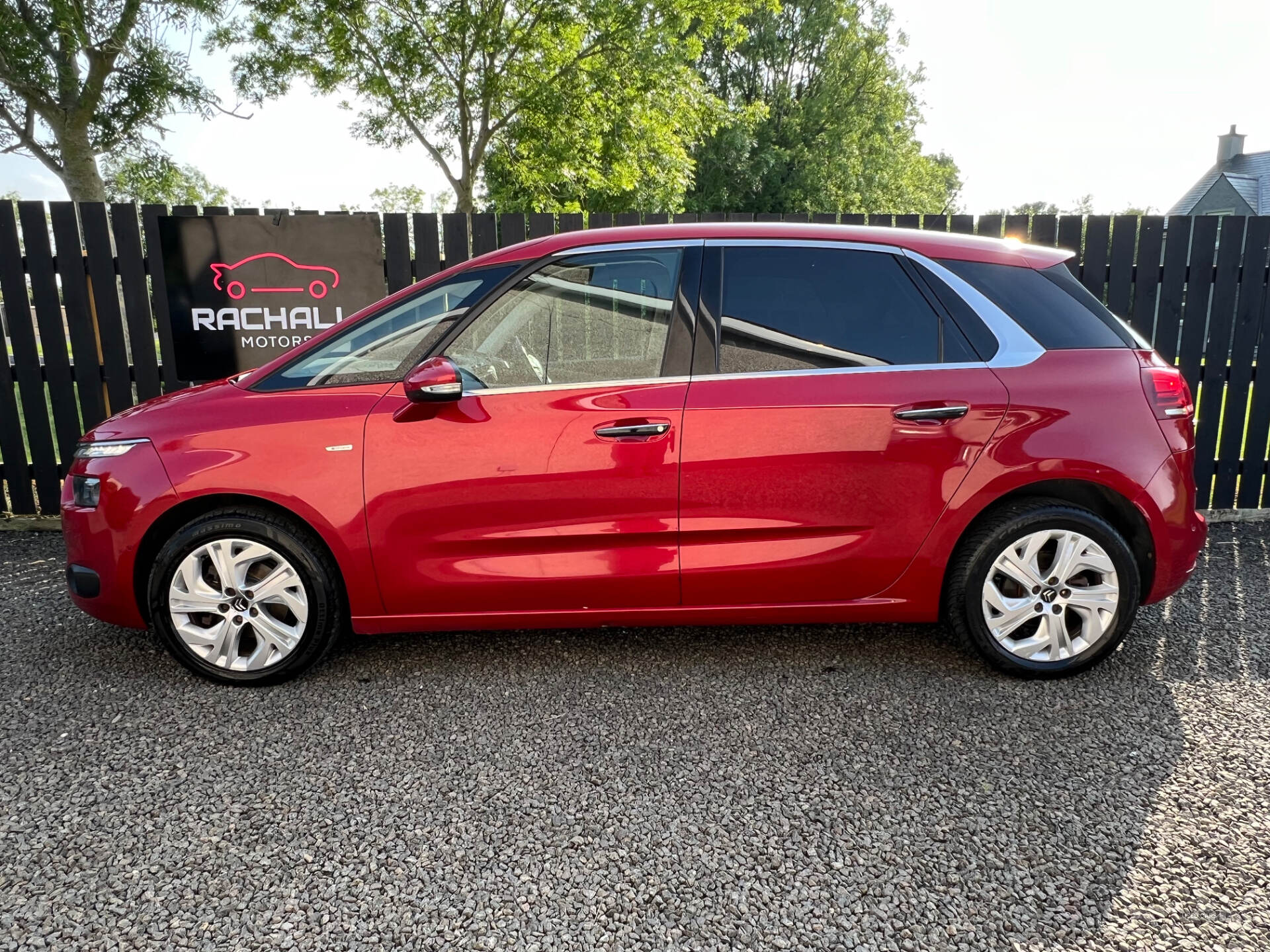 Jan 2014 Citroen C4 Picasso 1.6 e-HDi 115 Airdream Exclusive+ 5dr