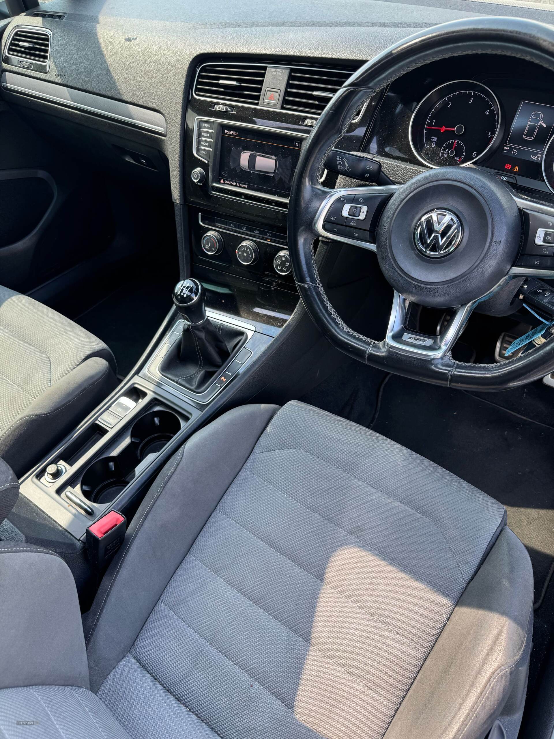 Sep 2016 Volkswagen Golf 2.0 TDI R-Line Edition 5dr
