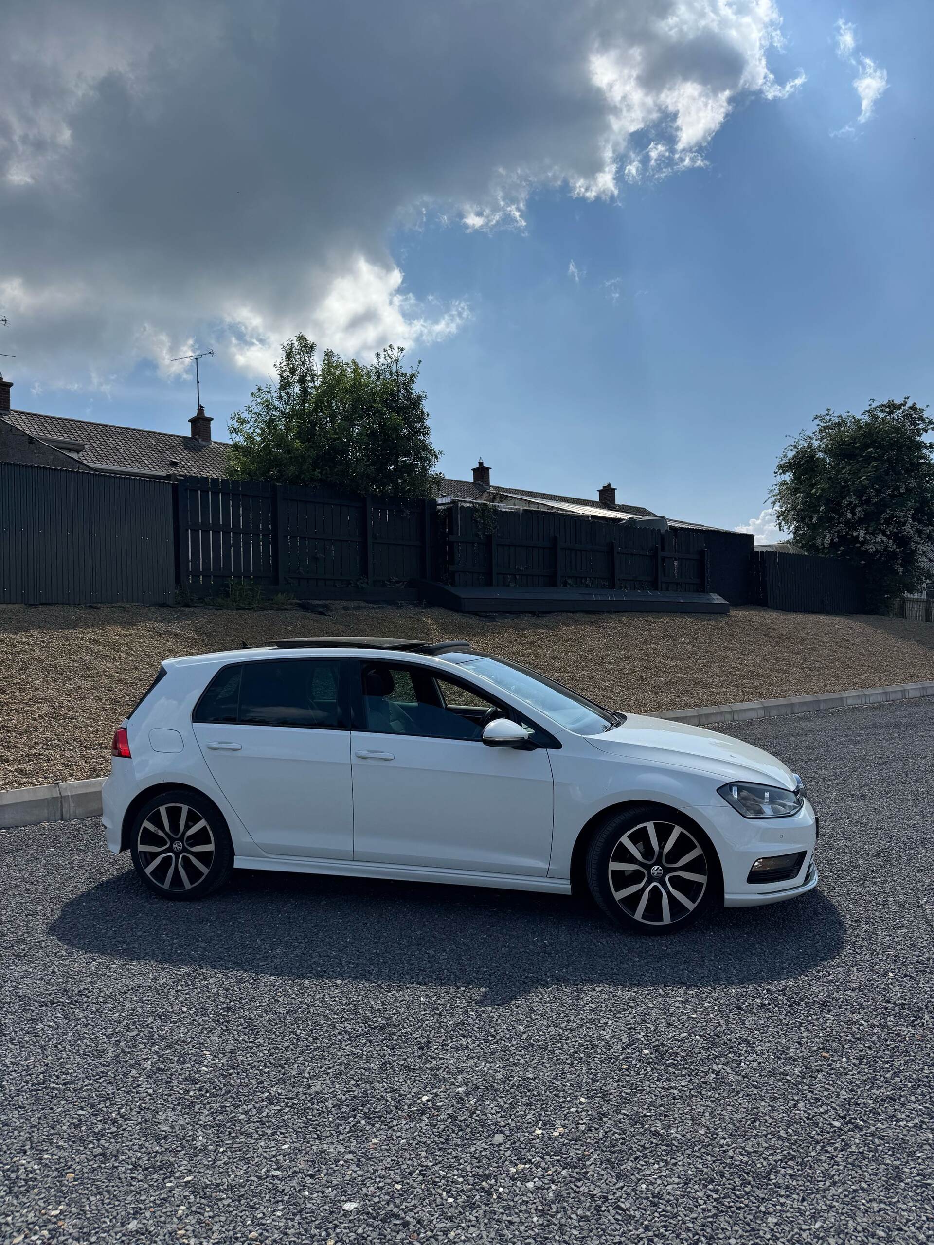 Sep 2016 Volkswagen Golf 2.0 TDI R-Line Edition 5dr