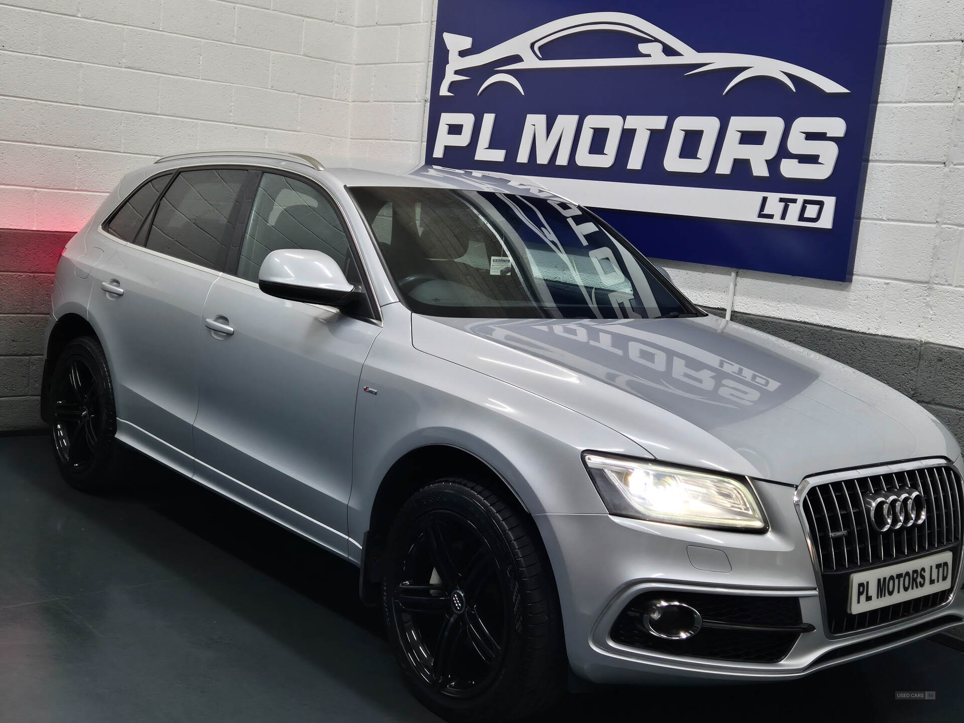 Feb 2013 Audi Q5 2.0 TDI Quattro S Line Plus 5dr S Tronic