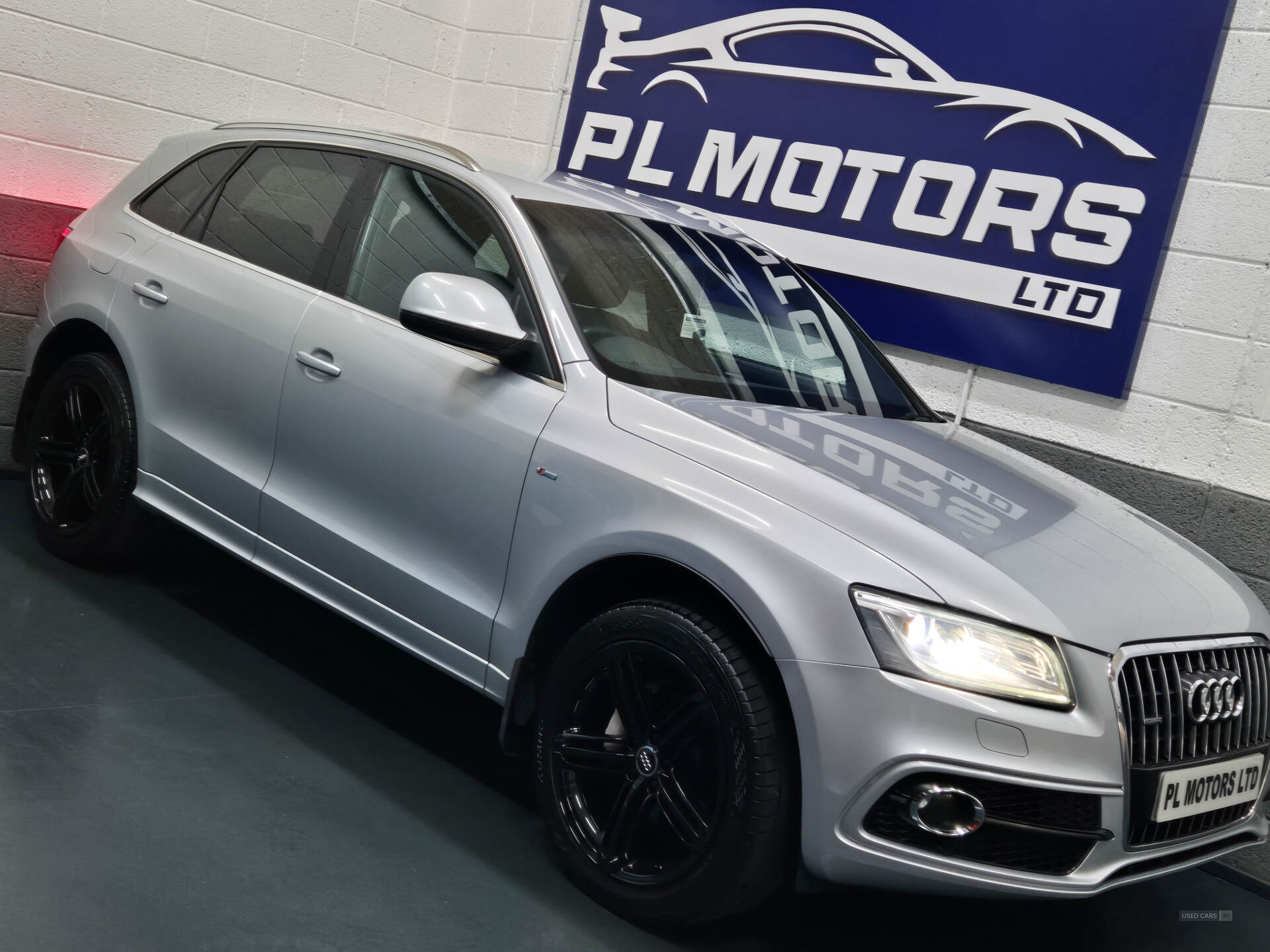 Feb 2013 Audi Q5 2.0 TDI Quattro S Line Plus 5dr S Tronic