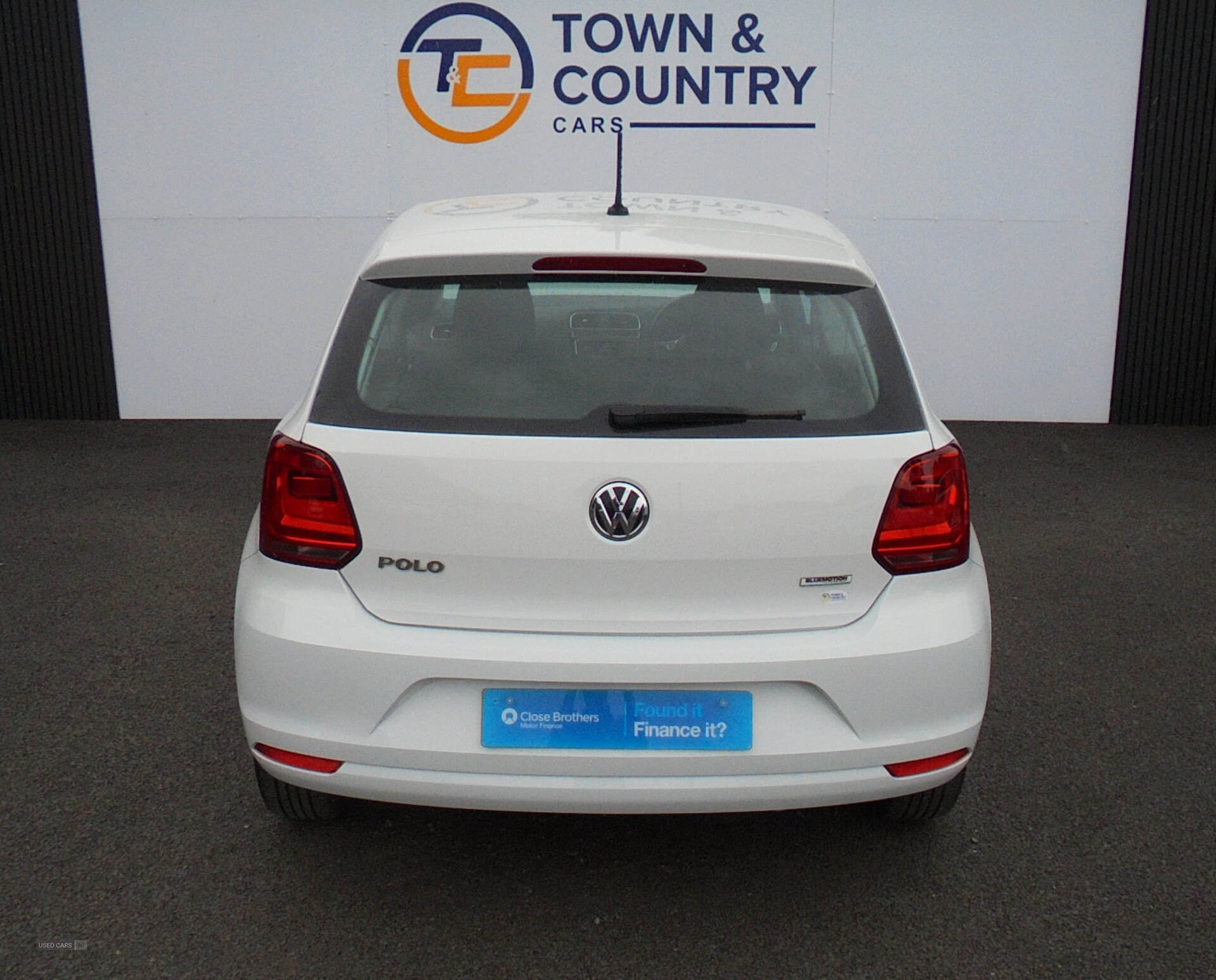 Apr 2015 Volkswagen Polo 1.0 75 SE 3dr