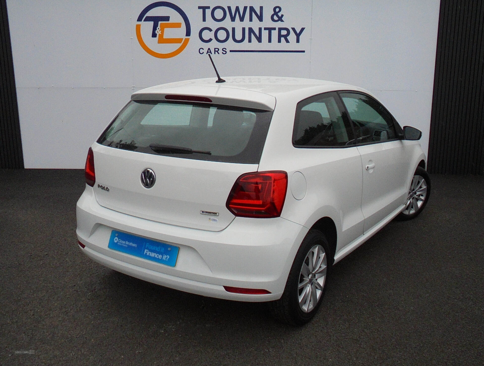 Apr 2015 Volkswagen Polo 1.0 75 SE 3dr