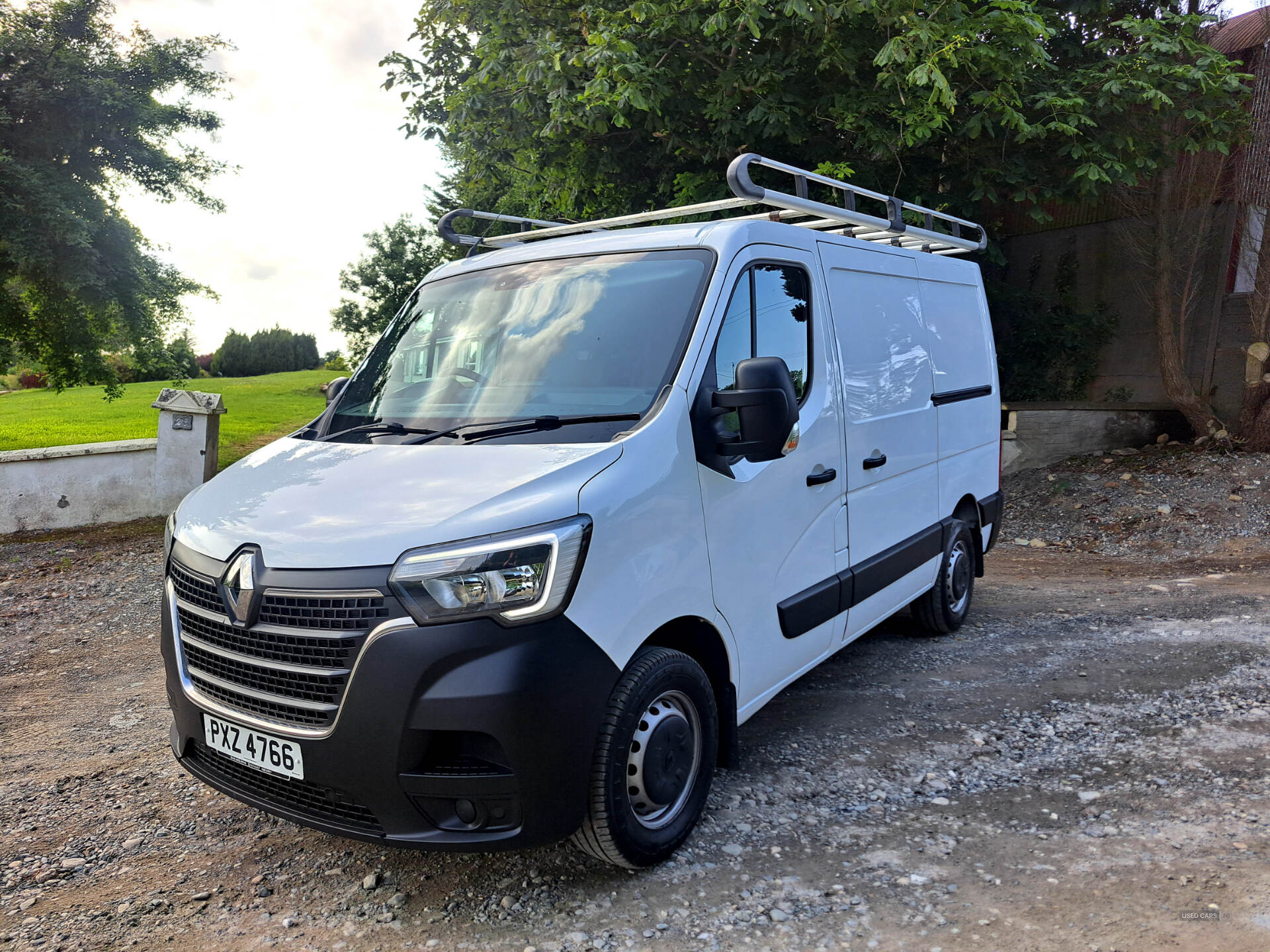 Jun 2021 Renault Master SL28dCi 135 Business Low Roof Van